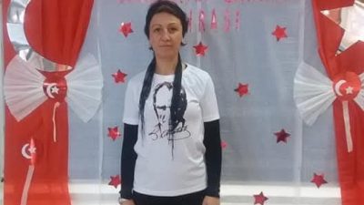 Bursa'nın Gemlik ilçesinde görev yapan ilkokul öğretmeni Sabriye Karakaş, bir