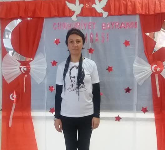 Bursa'nın Gemlik ilçesinde görev yapan ilkokul öğretmeni Sabriye Karakaş, bir