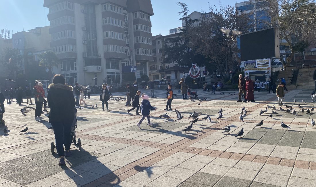 Hafta içi havanın soğuk ve yağmurlu olmasıyla evlere kapanan orhangazi