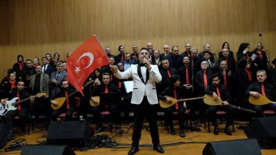 Bursa'nın Orhangazi ilçesinde dört hemşehri derneği tarafından Sarıkamış şehitlerini anmak