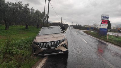 Bursa'da Orhangazi - İznik yolu üzerinde meydana gelen trafik kazasında