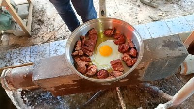 Bursa’nın Orhangazi ilçesinde bir bağ evinin bahçesinde bulunan çeşmenin suyu