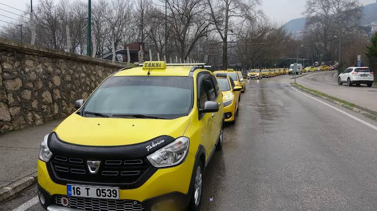 Bursa'nın Gemlik ilçesinde Şoförler ve Otomobilciler Odası tarafından yapılan açıklamaya