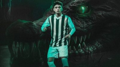 Bursaspor sosyal medya hesabından, Fenerbahçe forması giyen Muhammet Zeki Dursun