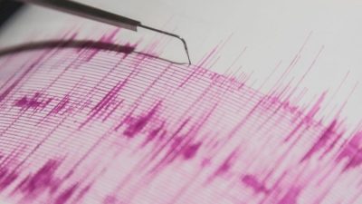 Ege Denizi'nde yaşanan art arda depremler, Türkiye'nin diri fay hatlarını