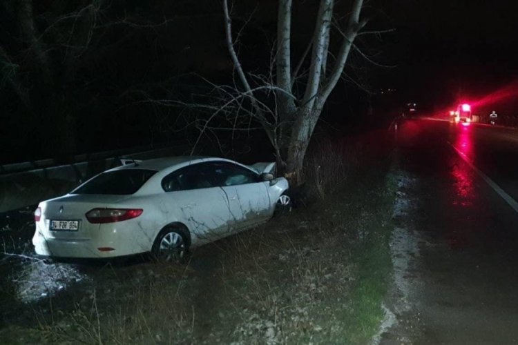 Bursa'nın Orhangazi ilçesinde sabaha karşı saatlerde meydana gelen trafik kazasında,