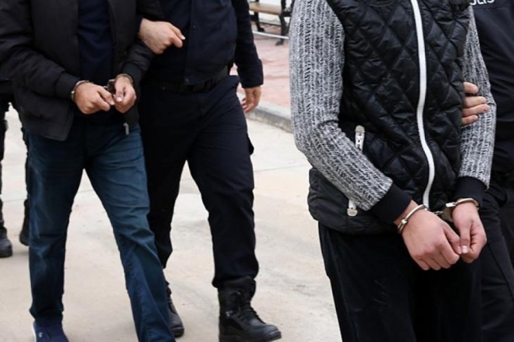 İzmir merkezli Bursa dahil 7 ilde, FETÖ'nün askeri yapılanmasına yönelik