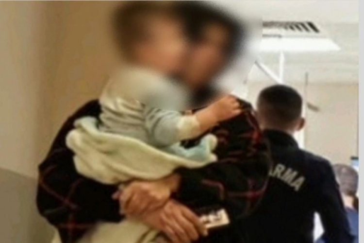 Bursa'nın İnegöl ilçesinde meydana gelen olayda, üzerine kaynar çaydanlık dökülen