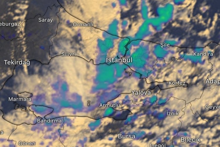 Meteoroloji'den gelen peş peşe uyarıların ardından İstanbul'un birçok bölgesinde kar