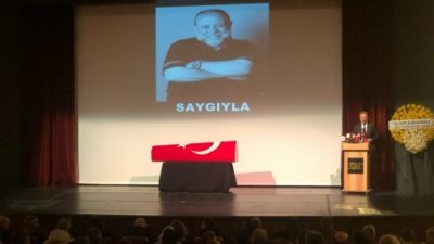 77 yaşında hayatını kaybeden tiyatronun usta ismi Emin Gümüşkaya, bugün
