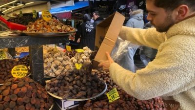 Ramazan'ın yaklaşmasıyla birlikte vatandaşlar da iftar ve sahur alışverişi hazırlığına