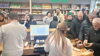 Bursa Büyükşehir Belediyesi tarafından vatandaşlara uygun fiyatlı ve güvenilir gıda