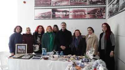 Gemlik Belediye Başkanı Şükrü Deviren, Gemlik Kadın Girişimciler Derneği'nin düzenlediği