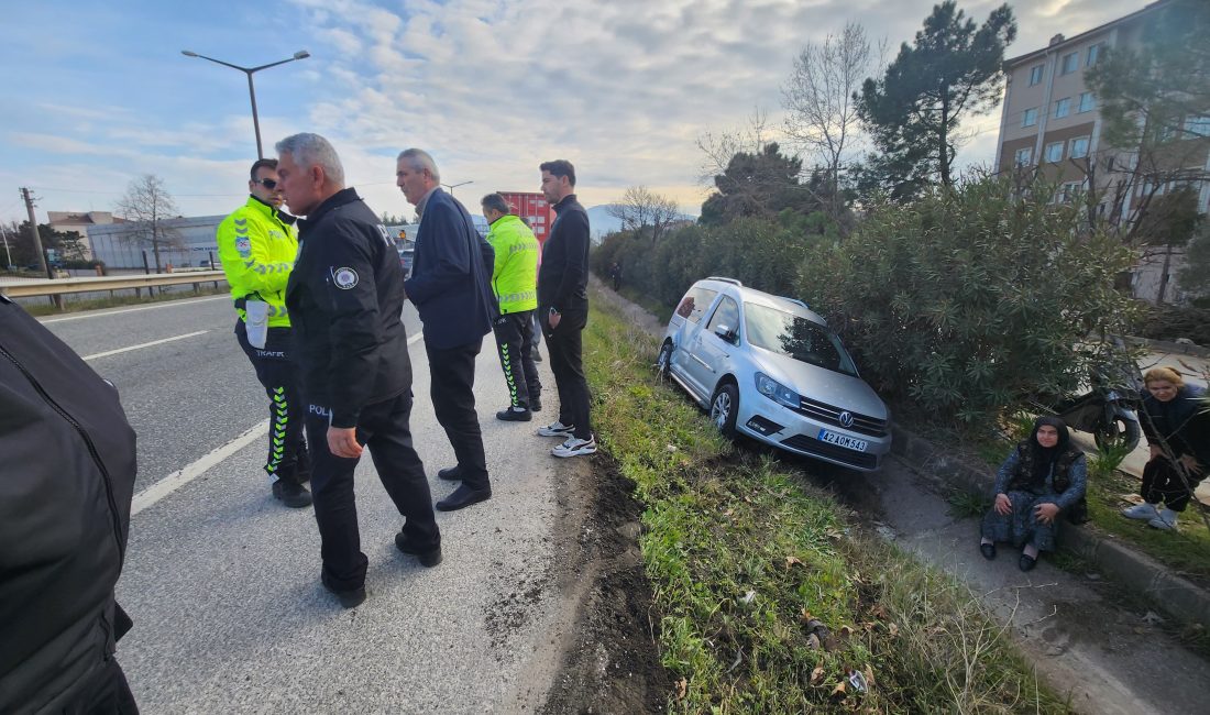 Bursa'nın Orhangazi ilçesinde meydana gelen trafik kazasında, tırın çarptığı hafif