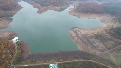 Yalova'da geçtiğimiz akşam meydana gelen içme suyu havuzunun köpük tabakasıyla