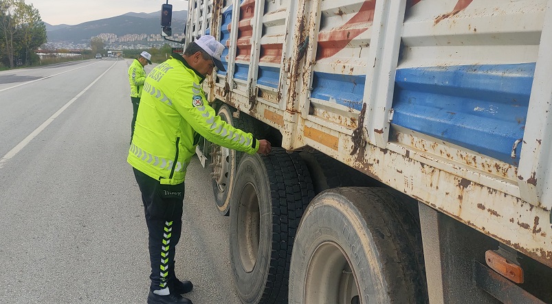 Trafikte Kış tedbirleri kapsamında 1 Aralık tarihinden itibaren tüm Türkiye