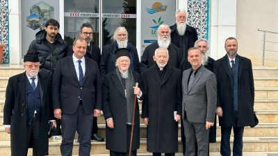 Fener Rum Ortodoks Patriği Bartholomeos, beraberinde ki 14 Kardinal ile birlikte