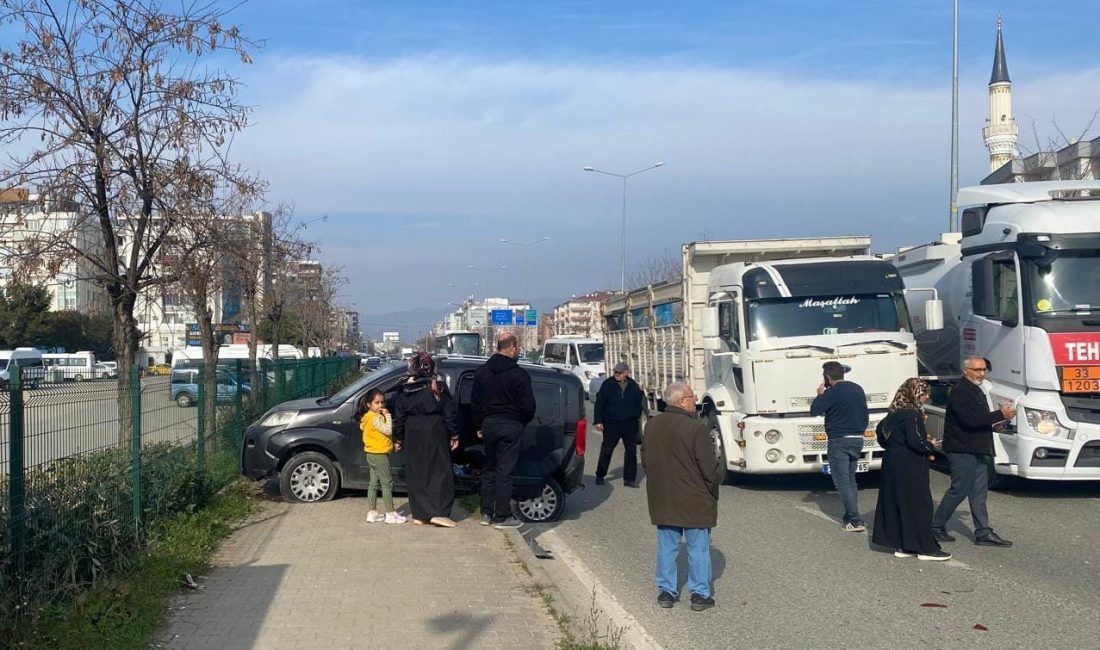 Bursa'nın Orhangazi ilçesinde biri kamyon olmak üzere 3 aracın karıştığı