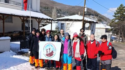 Orhangazi Doğa Gezginleri Kulübü, soğuk kış günlerine meydan okuyarak, 18