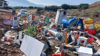 Bursa'nın Orhangazi ilçesinde kaldırım işgali yaptığı gerekçesi ile Orhangazi Belediyesi