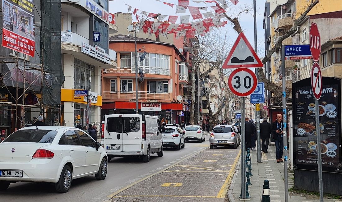 Bursa'nın Orhangazi ilçesinde kentin en önemli sorunlarından biri olan araç