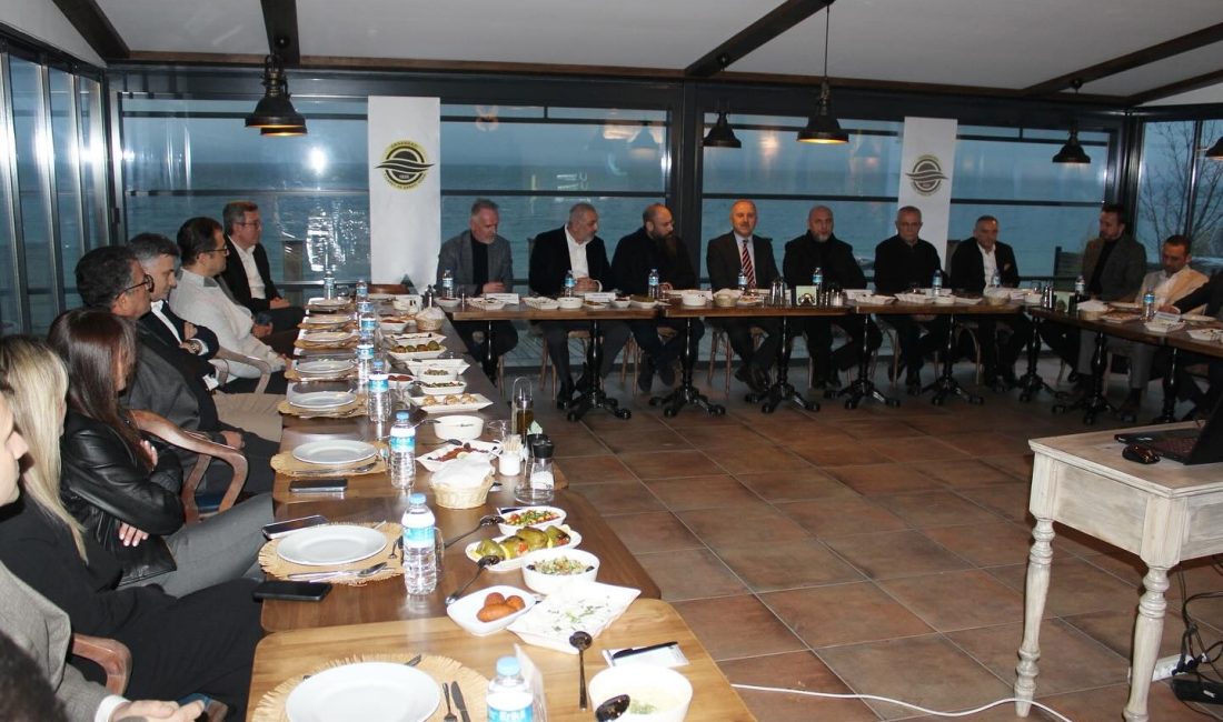 Bursa'nın Orhangazi ilçesinde  Kaymakam Zafer Karamehmetoğlu ve Belediye Başkanı Bekir
