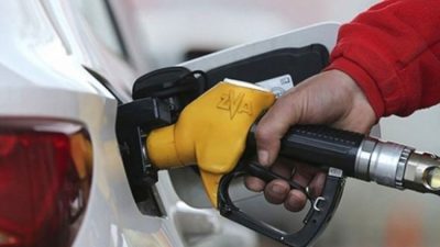 Benzin fiyatlarında bu gece yarısından itibaren geçerli olacak şekilde 1,15