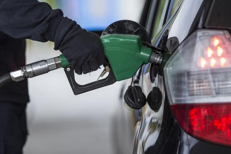 Brent petrol ve döviz kurundaki dalgalanmalar ile vergi artışları akaryakıt