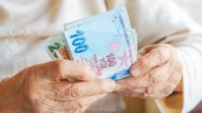 Emekli bayram ikramiyelerine zam yapılması planlanıyor. Çalışma ve Sosyal Güvenlik