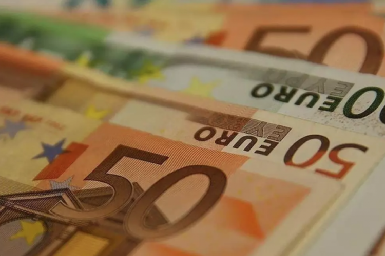 1 Euro, 40 TL'yi geçti! Euro kuru, 40 lirayı aşarak
