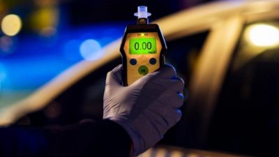 Sıfır otomobillere getirilen güvenlik önlemlerine bir yenisi daha ekleniyor. Araçlarda