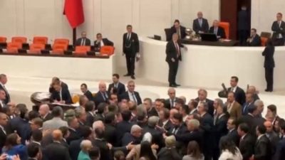 Emekli bayram ikramiyesinin 3 bin liradan 4 bin liraya yükseltilmesini