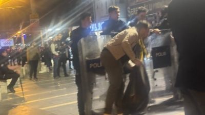 Bursa'da 7. gününe giren Ekrem İmamoğlu'na destek gösterilerinde bu kez