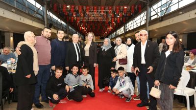 Bursa Büyükşehir Belediyesi tarafından düzenlenen iftar programında şehit aileleri ve