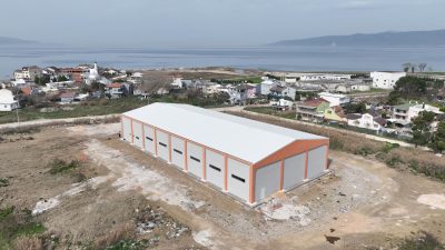 Bursa Büyükşehir Belediyesi tarafından hayata geçirilen Gemlik Spor Salonu açılışa