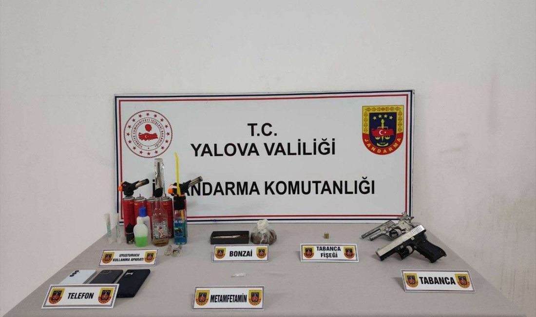 Yalova'da İl Jandarma Komutanlığı ekipleri, uyuşturucu ile mücadele kapsamında İstanbul'dan