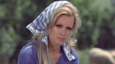 Türkan Şoray, Hülya Koçyiğit ve merhum sanatçı Fatma Girik ile