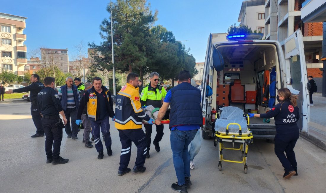 Bursa'nın Orhangazi ilçesinde kavşaktan dönüş yapan motosiklet, kontrolden çıkarak devrildi.
