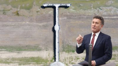 CHP Bursa Milletvekili ve PM Üyesi Orhan Sarıbal, İznik Gölü'nün