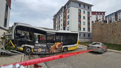 Bursa'nın İnegöl ilçesinde meydana gelen trafik kazasında, Burulaş'a ait belediye