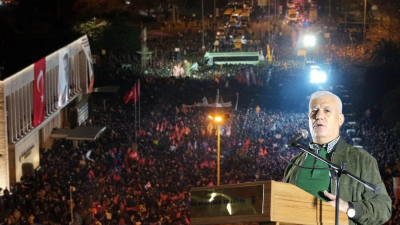 Bursa Büyükşehir Belediye Başkanı Mustafa Bozbey, programlarını yarıda keserek İstanbul'a