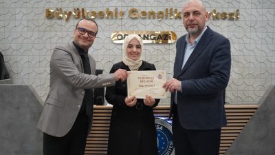 Orhangazi’de üniversite öğrencisi Hülya Kocabey, kendi geliştirdiği kütüphane otomasyon programını