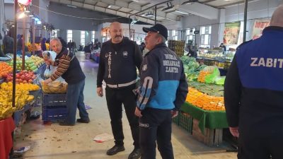 Belediye, pazartesi günleri kurulan kapalı pazar yerinde gerçekleştirdiği kapsamlı denetimlerle