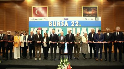 Bursa Büyükşehir Belediyesi’nin katkılarıyla bu yıl 22’ncisi düzenlenen Bursa Kitap