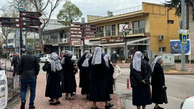 Katolik Dünya’sının Ruhani Lideri Papa Francis’in, birinci İznik Konsili’nin 1700.