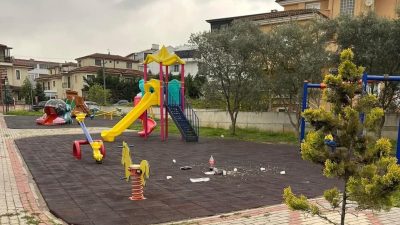 Bursa’nın Orhangazi ilçesinde, çocuk parkında yaşanan olay, çevredeki vatandaşların büyük