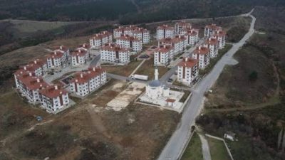 Bursa'nın Orhangazi ilçesinde Hamzalı Yolu üzerinde toplam 166 konuttan oluşan