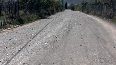 Bursa'nın Orhangazi ilçesinde yapımına devam edilen 5.etap TOKİ konutlarına giden