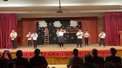 Bursa'nın Orhangazi ilçesinde Koç İlkokulu, 2 Nisan Dünya Otizm Farkındalık