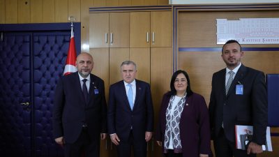 Orhangazi Belediye Başkanı Bekir Aydın, bir takım yatırım çalışmaları kapsamında 